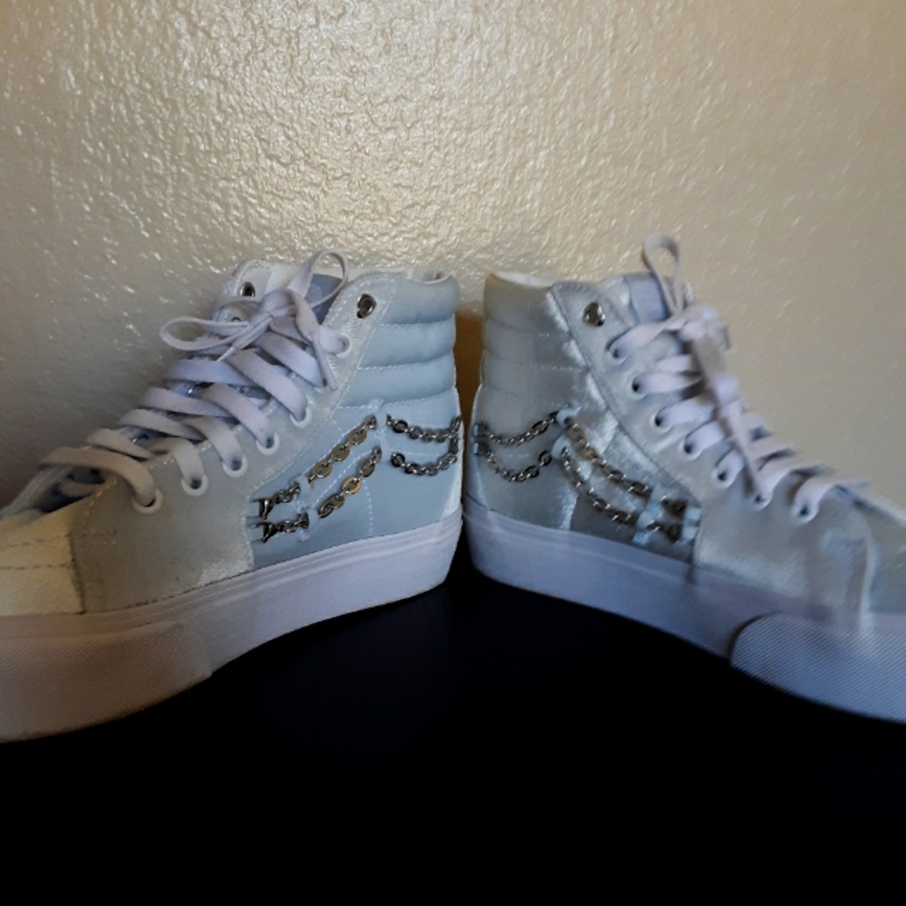 Van's Hightops Size 9 Powder blue with heart chain